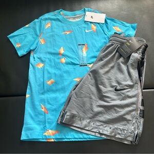 NWT Nike Athletic Set Boys Youth Size Medium